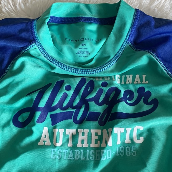 Tommy Hilfiger toddler boys swimming trunks and water shirt size 18months - Picture 2 of 6